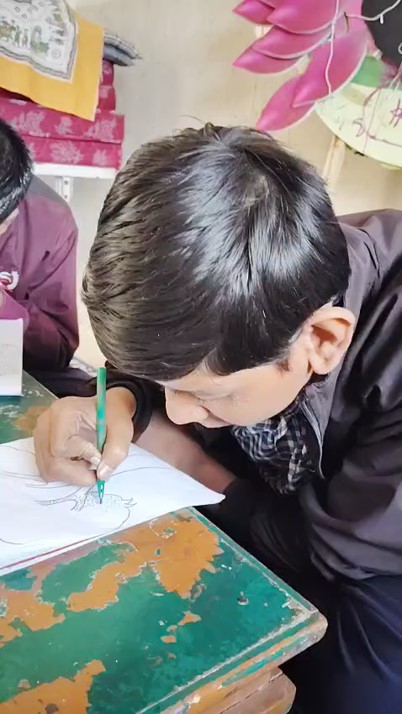 DRAWING AND PAINTING Photo 3